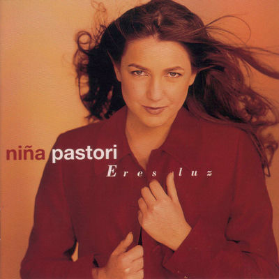 The cover of Eres luz by Niña Pastori