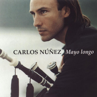 The cover of Mayo longo by Carlos Núñez