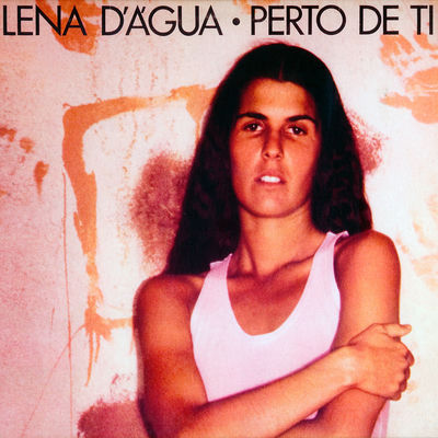The cover of Perto de Ti by Lena d'Água